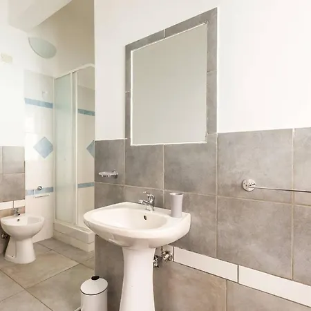 Romekindhome - Vatican - 3 Bedrooms With Private Bathrooms And Balconies